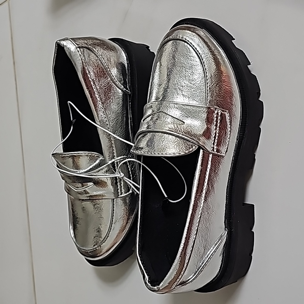 Brand new/ self esteem little girls size 12 silver shoes